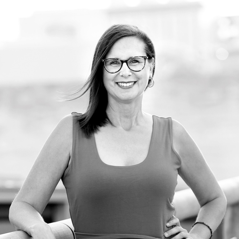 shannon yost in black and white